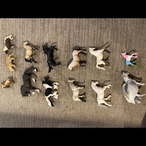 13 schleich horses **SOME ARE VERY VERY BEAT UP**